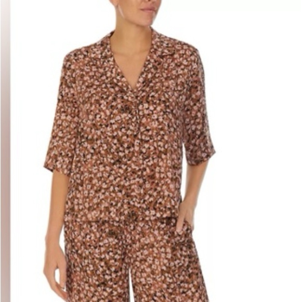 NWT Sanctuary Silky Abstract Floral Short Sleeve Button Front Pajama Lounge Top